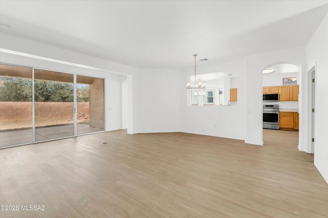 7700 W Wildflower Crest Way, Tucson, AZ 85743