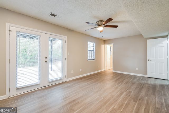 300 Renee Dawn Court, Riverdale, GA 30296