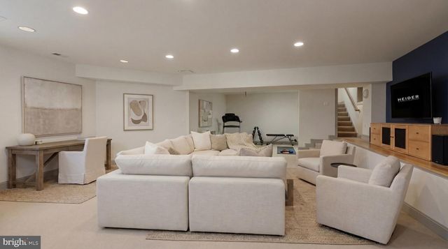 3626 RAYMOND ST, Chevy Chase, MD 20815