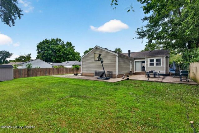 7502 Cove Dr, Louisville, KY 40291