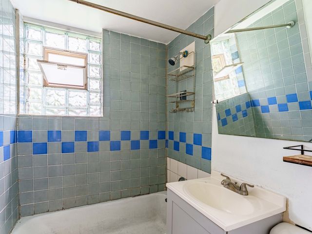 5114 S Justine Street, Chicago, IL 60609