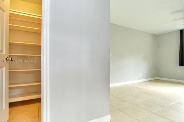 25 NE 12th St, Fort Lauderdale, FL 33304