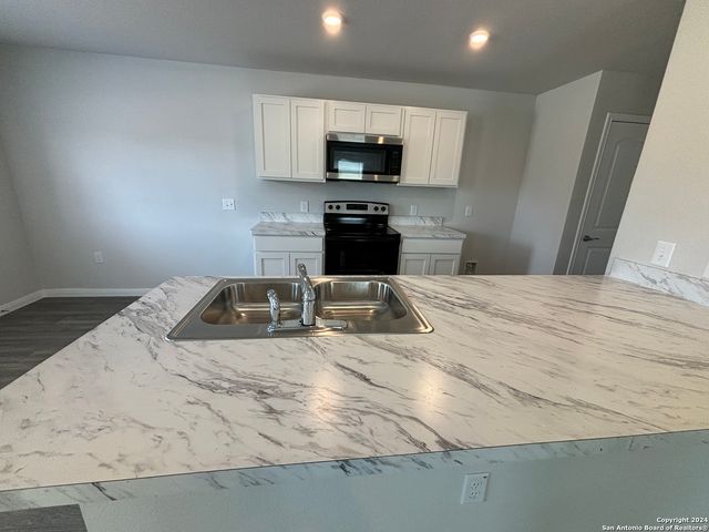 2242 Dry Moss Way, San Antonio, TX 78224