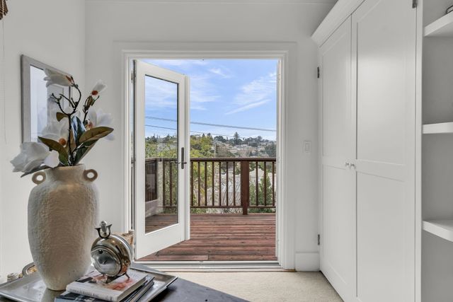 950 Scott St, Oakland, CA 94610