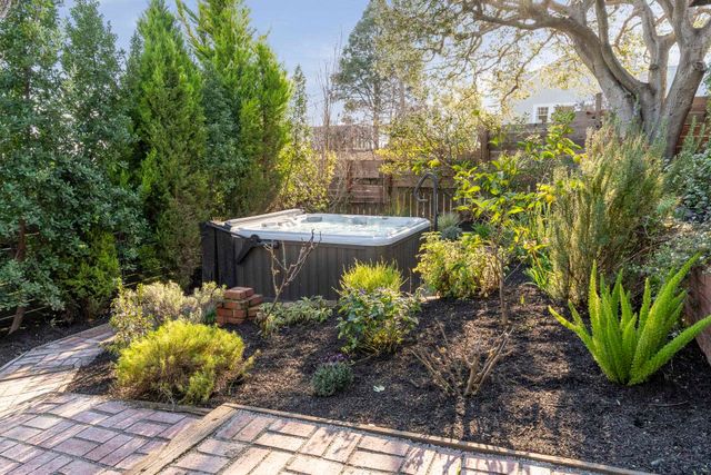 950 Scott St, Oakland, CA 94610