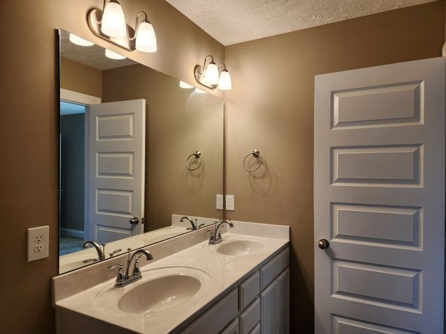 3005 Upstream Road, Christiana, TN 37037
