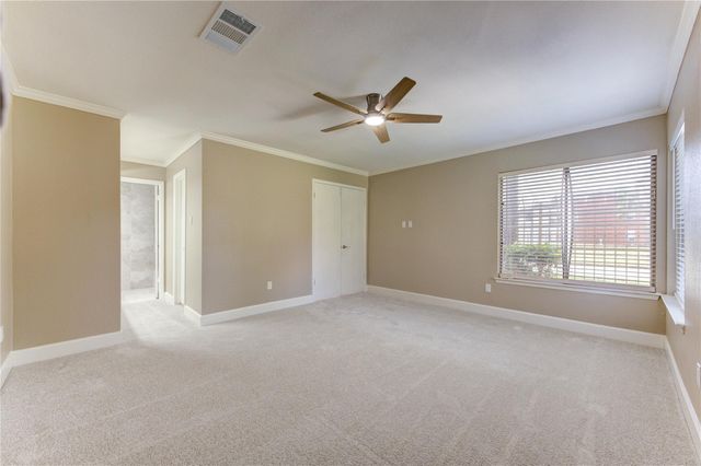 6102 W Airport Boulevard 18, Houston, TX 77035