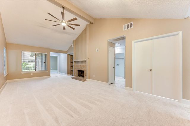 6102 W Airport Boulevard 18, Houston, TX 77035