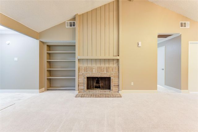 6102 W Airport Boulevard 18, Houston, TX 77035
