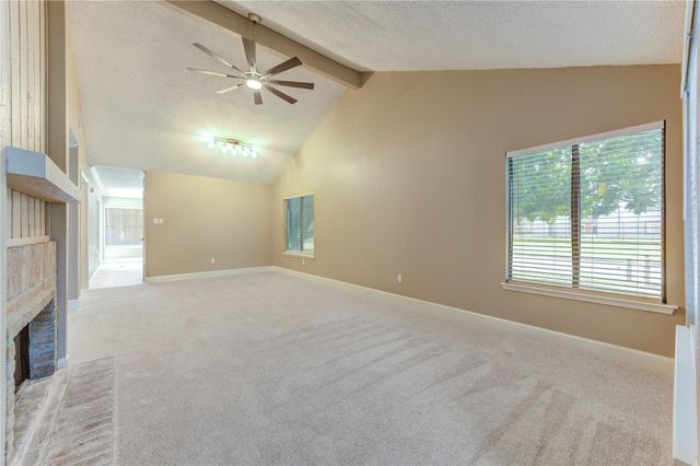 6102 W Airport Boulevard 18, Houston, TX 77035