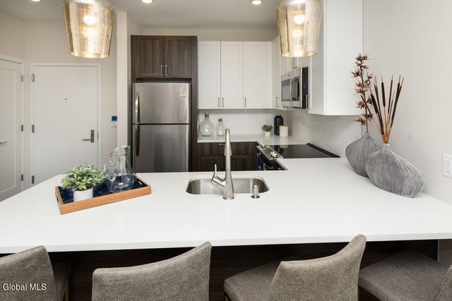 6051 State Farm Road 120, Guilderland, NY 12084