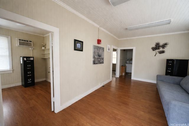 3513 Harding Avenue, Honolulu, HI 96816