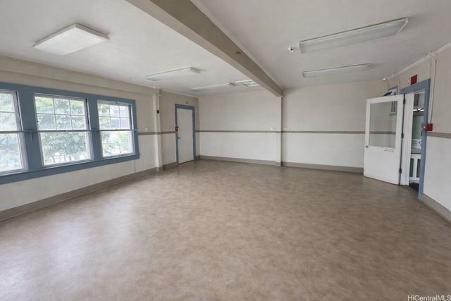 3513 Harding Avenue, Honolulu, HI 96816