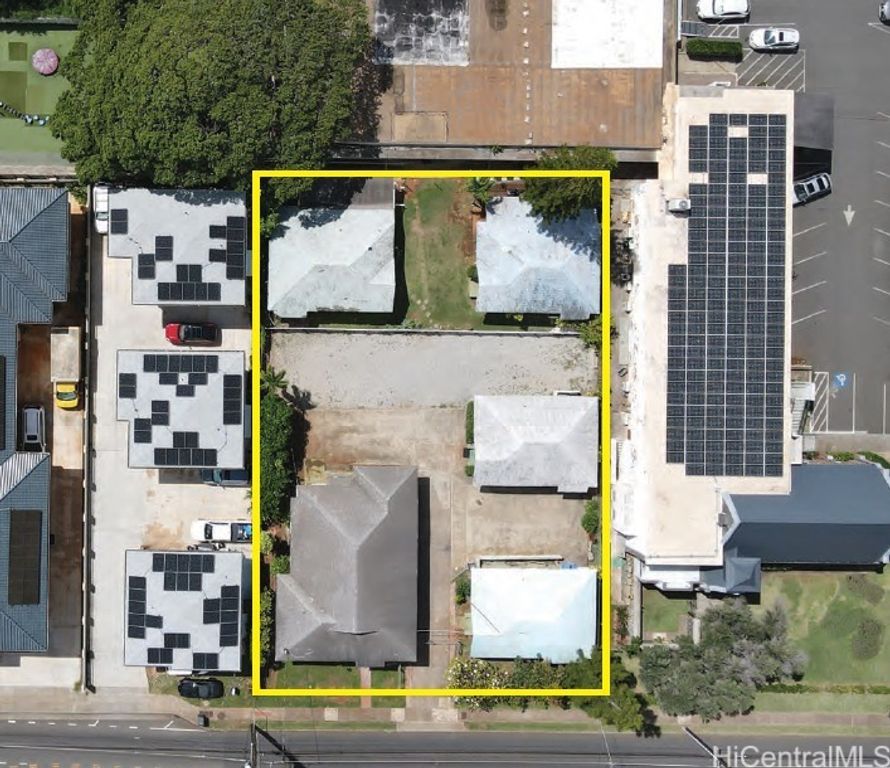 3513 Harding Avenue, Honolulu, HI 96816