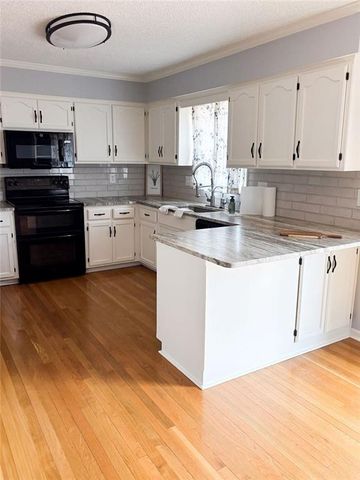 7620 86th Street, Kansas City, MO 64153