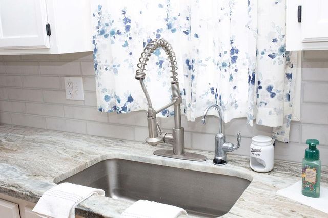 7620 86th Street, Kansas City, MO 64153