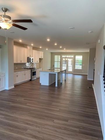 4225 Essex Pond Way, Cumming, GA 30040