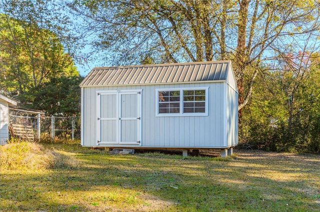 2496 Lenora Church Road, Snellville, GA 30078