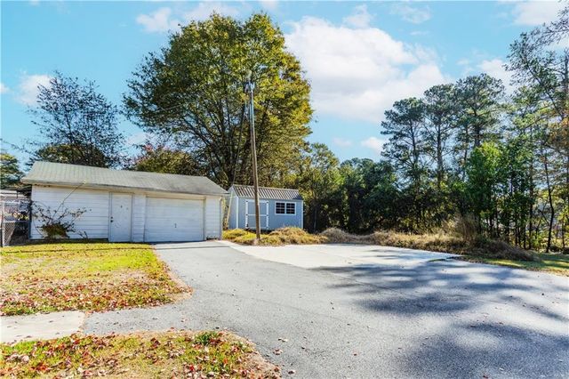 2496 Lenora Church Road, Snellville, GA 30078