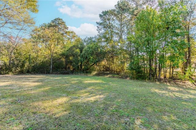 2496 Lenora Church Road, Snellville, GA 30078