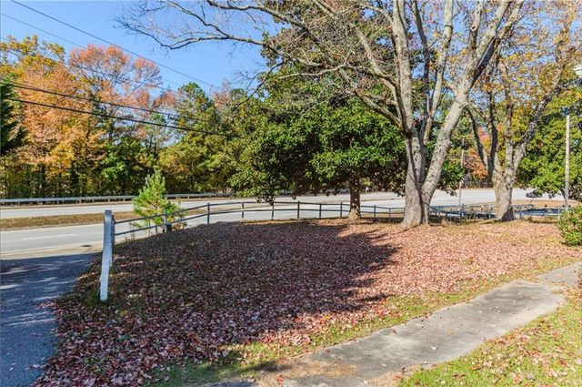 2496 Lenora Church Road, Snellville, GA 30078