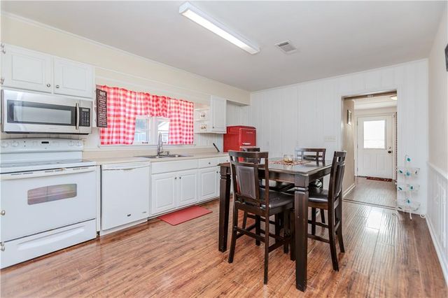 2496 Lenora Church Road, Snellville, GA 30078