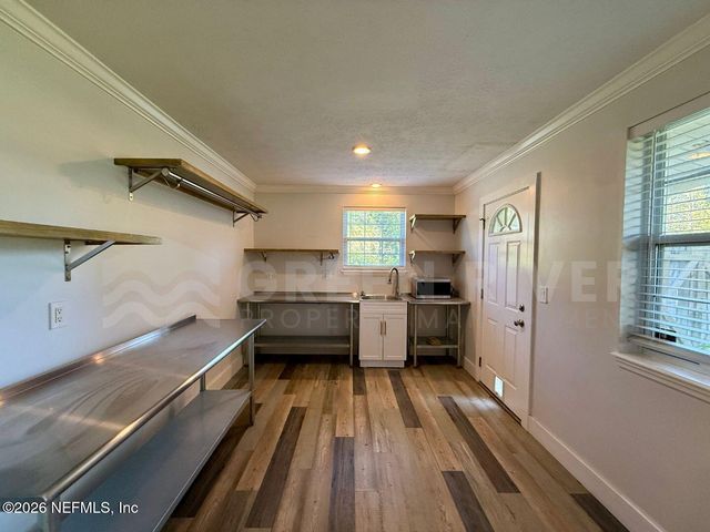 2 FAIRWAY Road, Jacksonville Beach, FL 32250