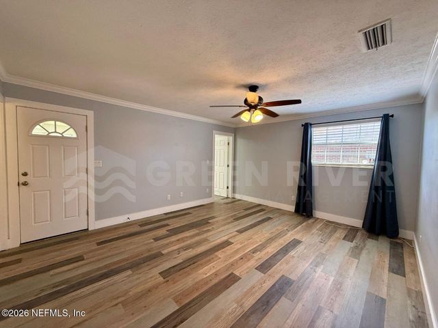 2 FAIRWAY Road, Jacksonville Beach, FL 32250