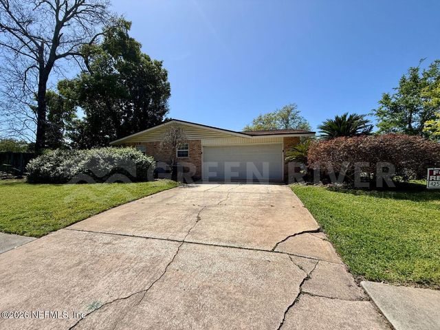 2 FAIRWAY Road, Jacksonville Beach, FL 32250