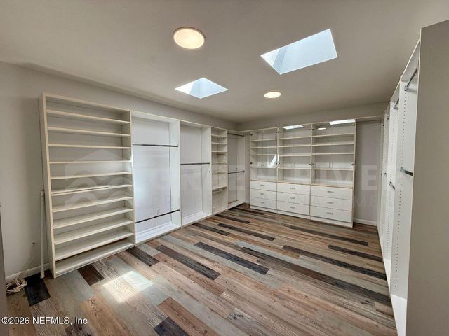 2 FAIRWAY Road, Jacksonville Beach, FL 32250