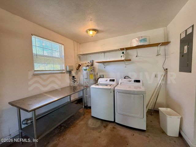 2 FAIRWAY Road, Jacksonville Beach, FL 32250