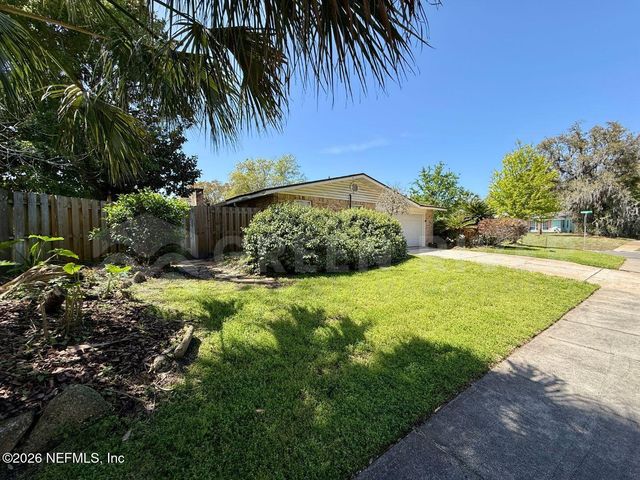 2 FAIRWAY Road, Jacksonville Beach, FL 32250