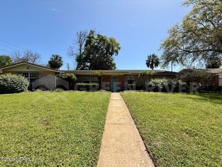 2 FAIRWAY Road, Jacksonville Beach, FL 32250