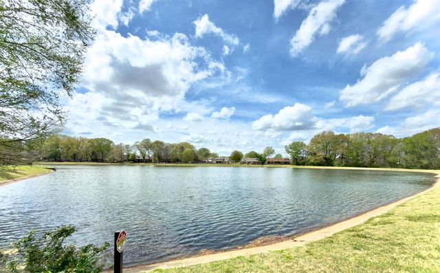 756 CRESTOVER DR, Collierville, TN 38017