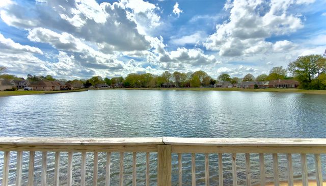 756 CRESTOVER DR, Collierville, TN 38017