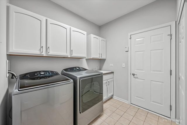 341 Foxford Drive, Cary, IL 60013