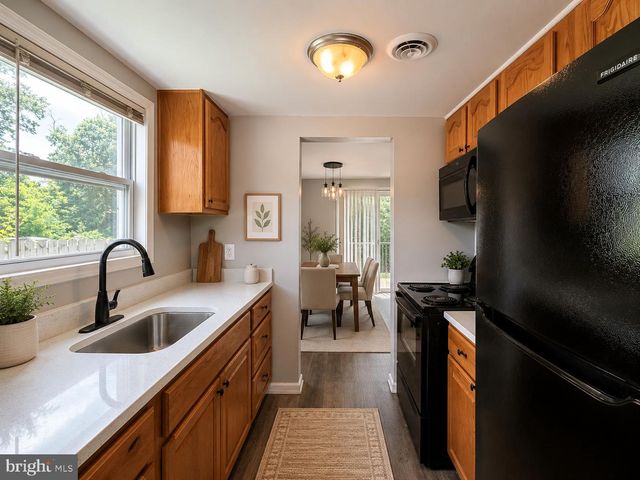 1205 E 43RD ST, Baltimore, MD 21239