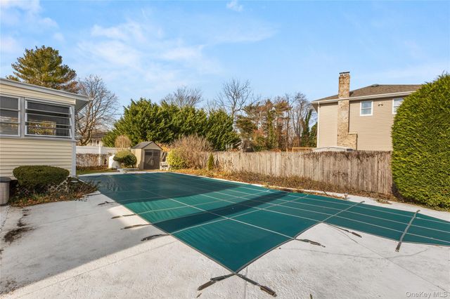 11 Marlboro Lane, East Islip, NY 11730