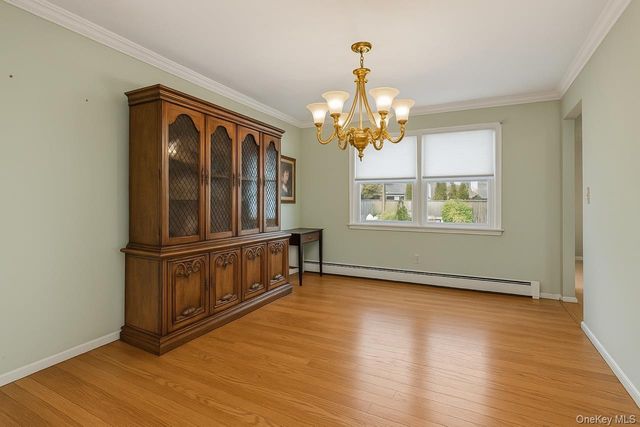 11 Marlboro Lane, East Islip, NY 11730