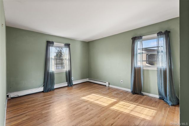 11 Marlboro Lane, East Islip, NY 11730