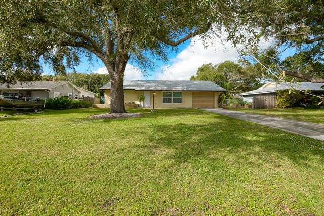 5409 Sunset Boulevard, Fort Pierce, FL 34982