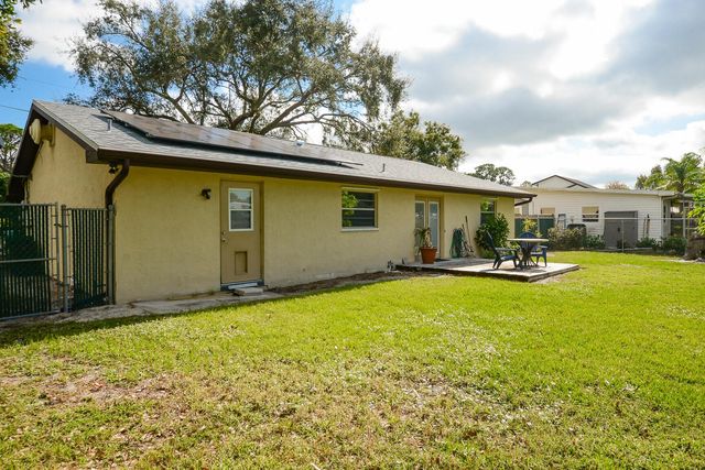 5409 Sunset Boulevard, Fort Pierce, FL 34982