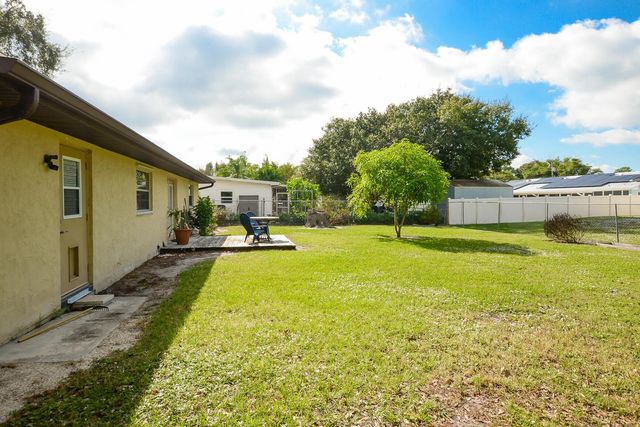 5409 Sunset Boulevard, Fort Pierce, FL 34982