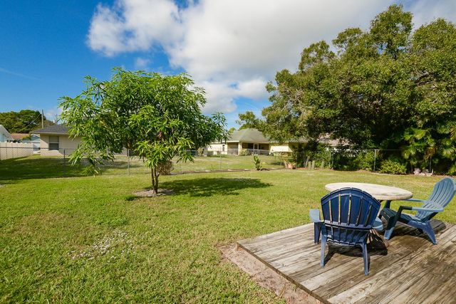 5409 Sunset Boulevard, Fort Pierce, FL 34982