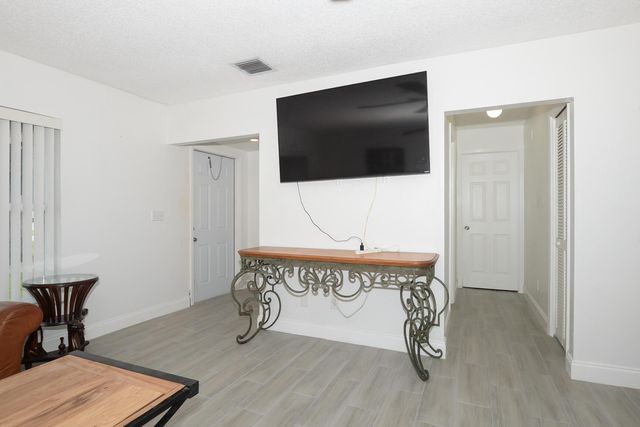 5409 Sunset Boulevard, Fort Pierce, FL 34982