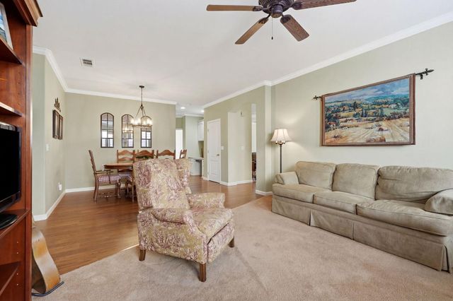 1631 Kamm Avenue, Kingsburg, CA 93631