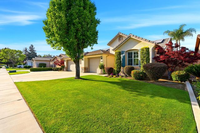 1631 Kamm Avenue, Kingsburg, CA 93631