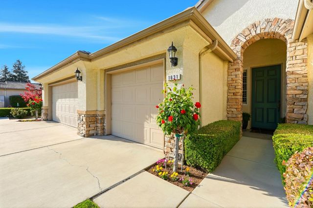 1631 Kamm Avenue, Kingsburg, CA 93631