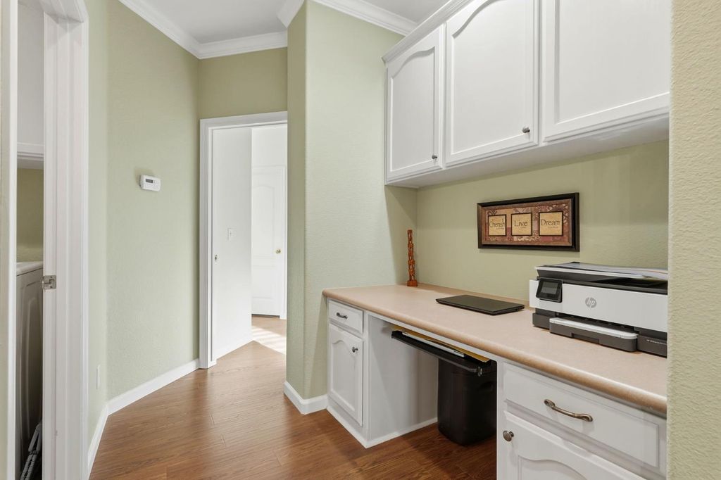 Image 22 of property listing at 1631 Kamm Avenue, Kingsburg, CA 93631