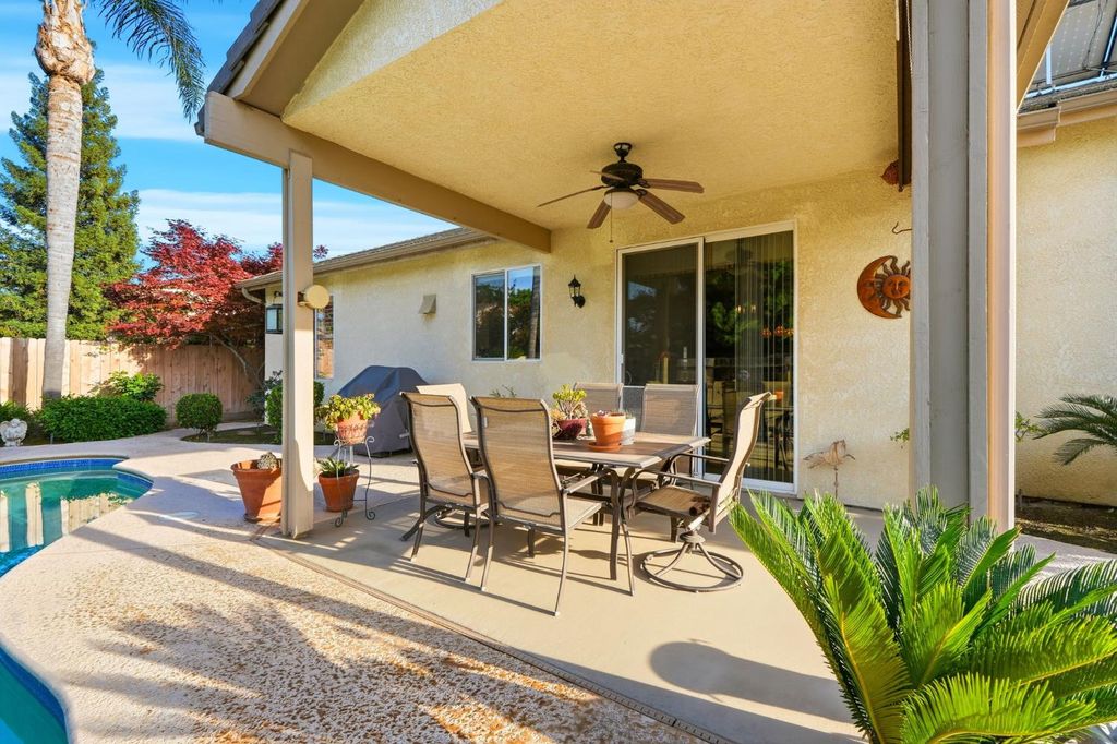 Image 58 of property listing at 1631 Kamm Avenue, Kingsburg, CA 93631